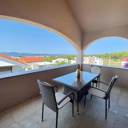 View זאדאר